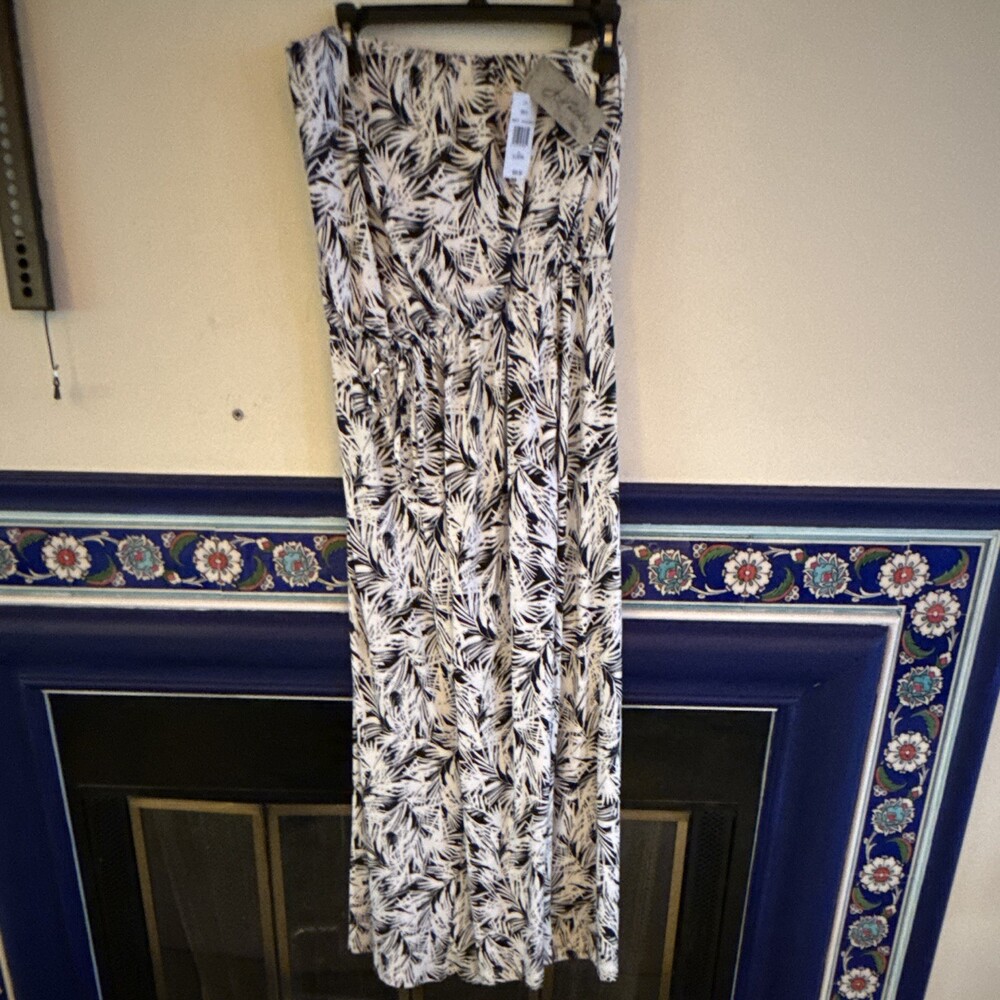 Truli Women’s XL Black/White Leaf Print Sleeveless Wide-Leg Jumpsuit Elastic